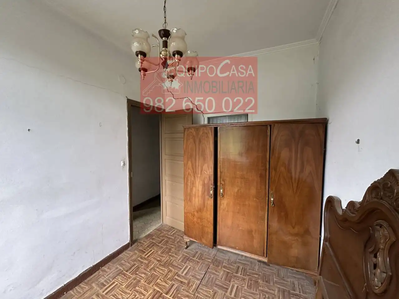 Habitación de Casa adosada en venta en Lugo con Jardín privado, Terraza y Alarma