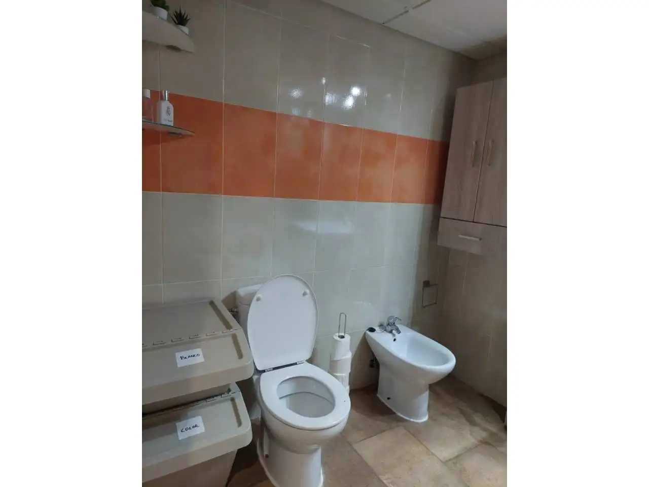 Bany de Apartament en venda en Cedillo del Condado amb Calefacció i Traster
