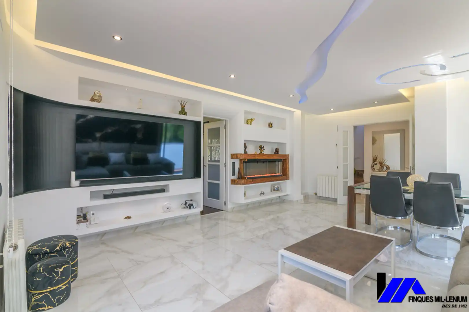 Sala d'estar de Dúplex en venda en Gavà amb Aire condicionat, Calefacció i Parquet