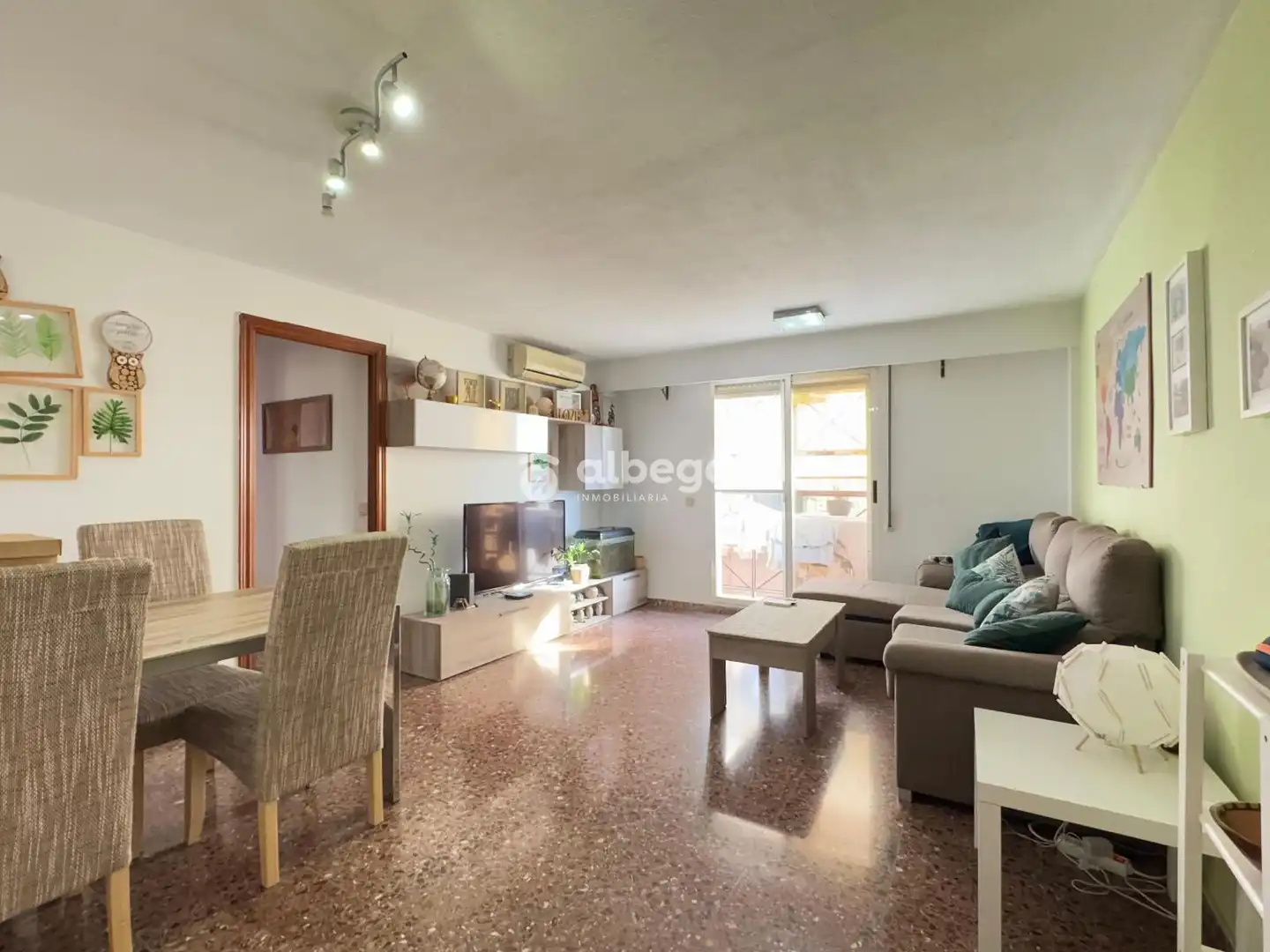 Exterior view of Flat for rent in Paterna  with Air Conditioner, Terrace and Furnished