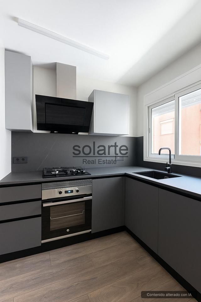 Pis en venda a Carrer de Roca i Umbert, Centre, Centre - Sant Josep - Sanfeliu