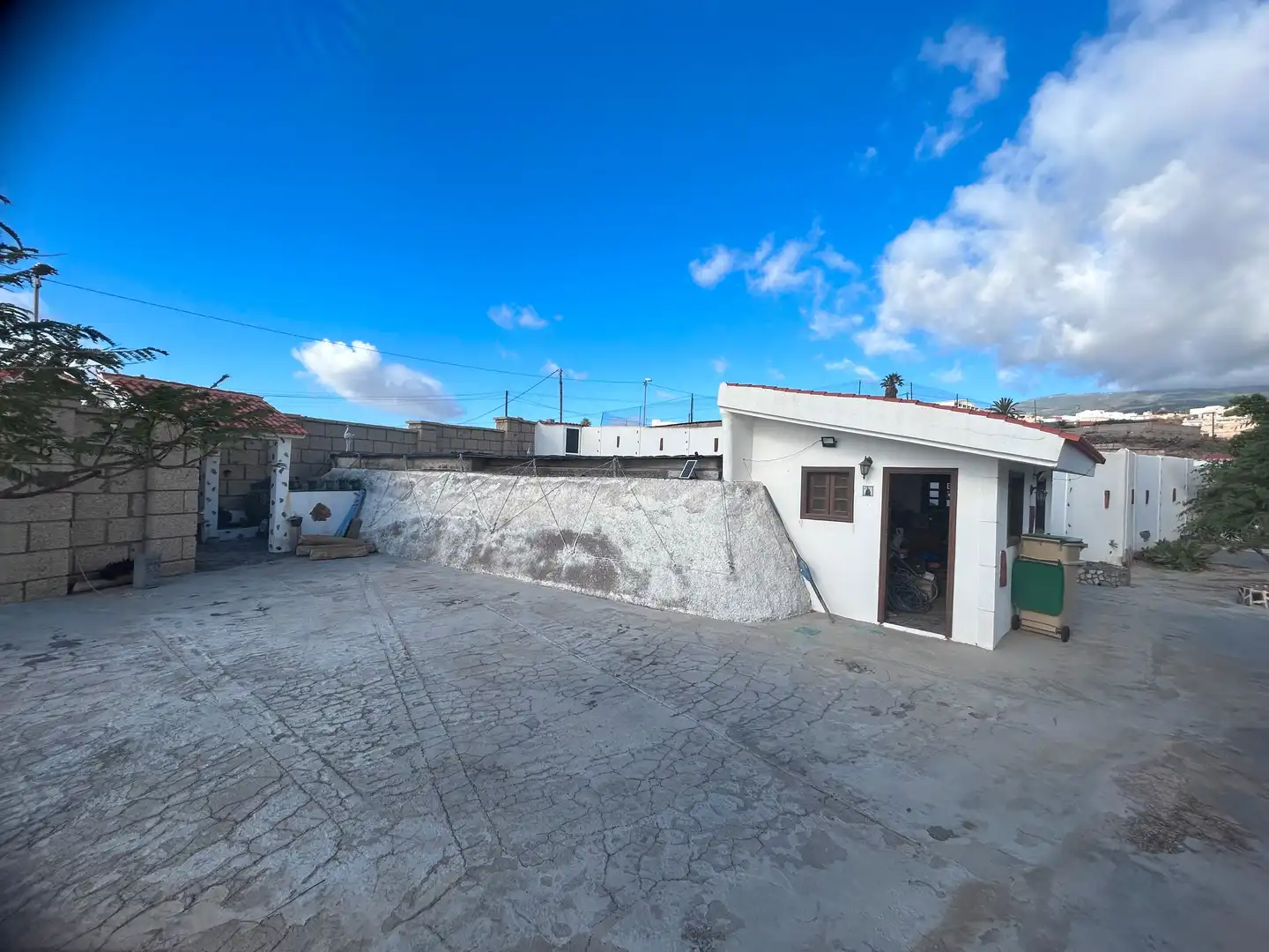 Vista exterior de Casa o xalet en venda en Granadilla de Abona amb Terrassa, Traster i Rentadora