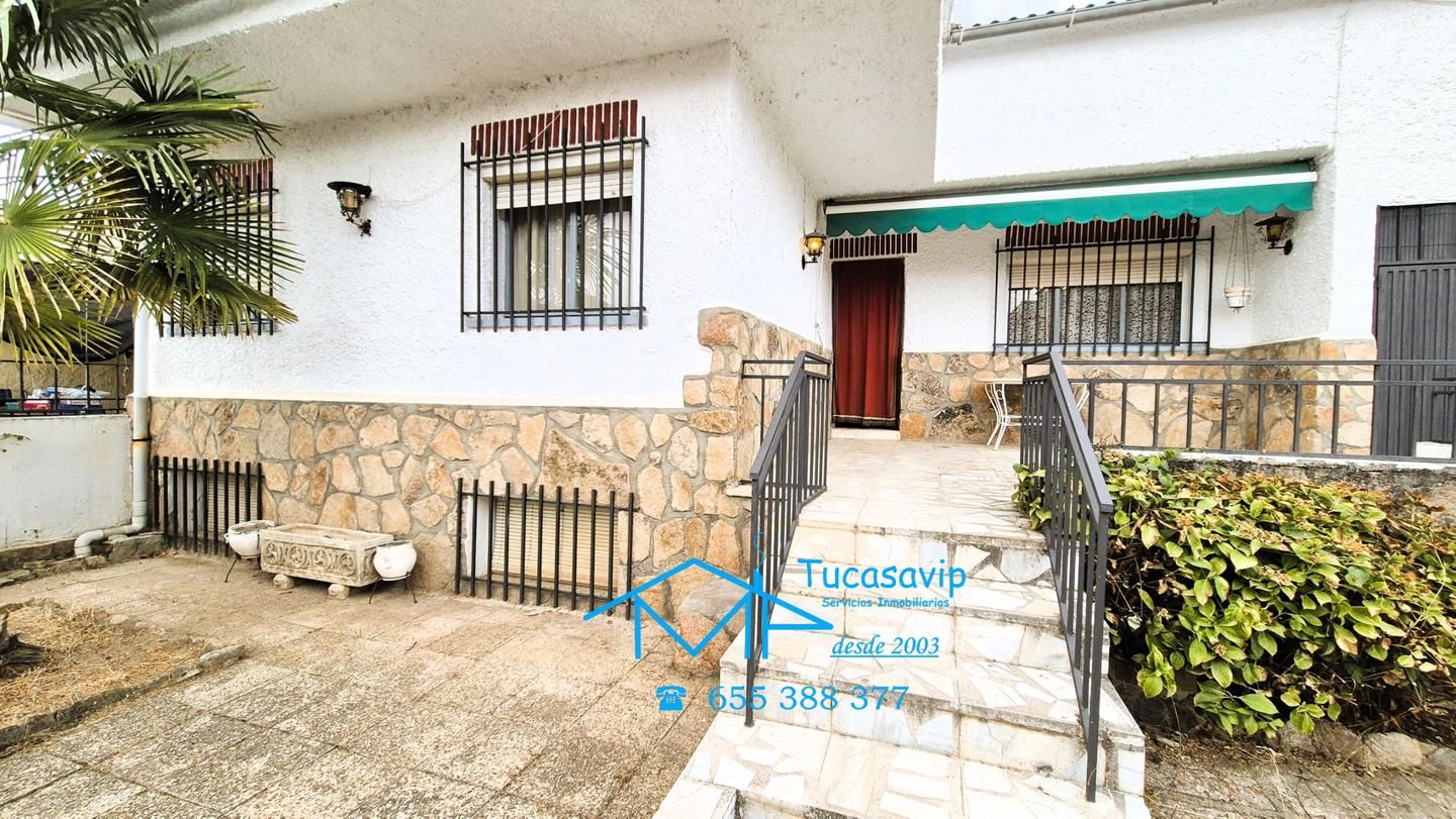 Vista exterior de Casa o chalet en venta en Pelayos de la Presa