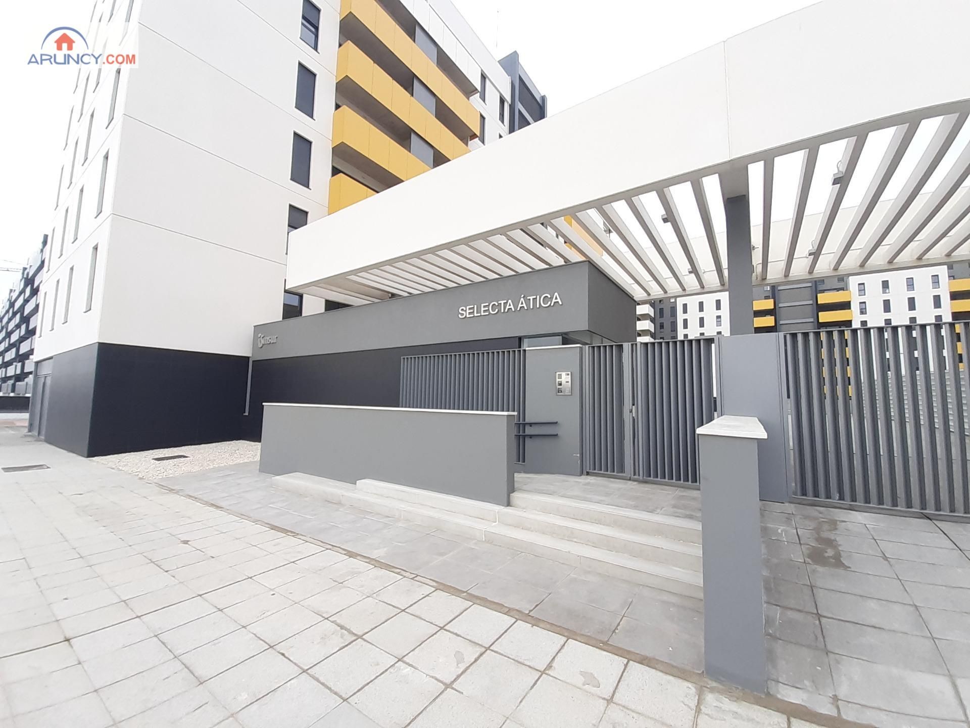 Exterior view of Flat to rent in Dos Hermanas  with Air Conditioner, Heating and Parquet flooring
