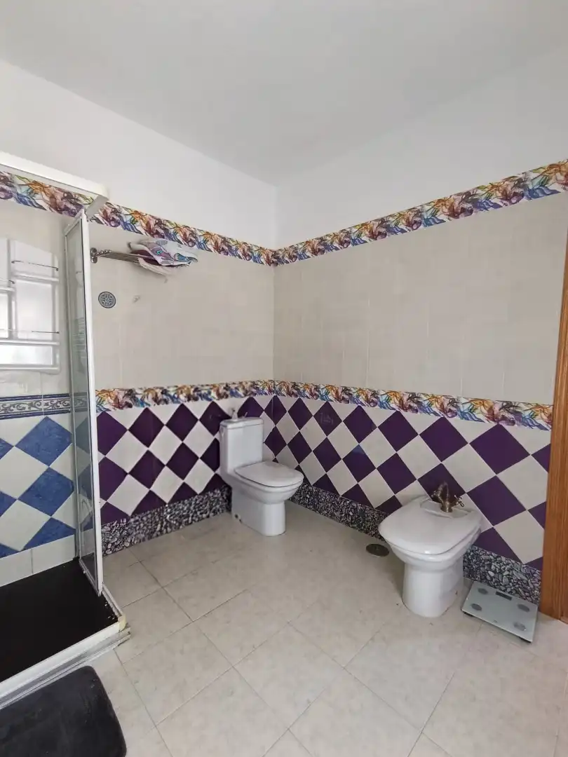 Bany de Casa o xalet en venda en Albalate de Zorita amb Aire condicionat, Calefacció i Jardí privat