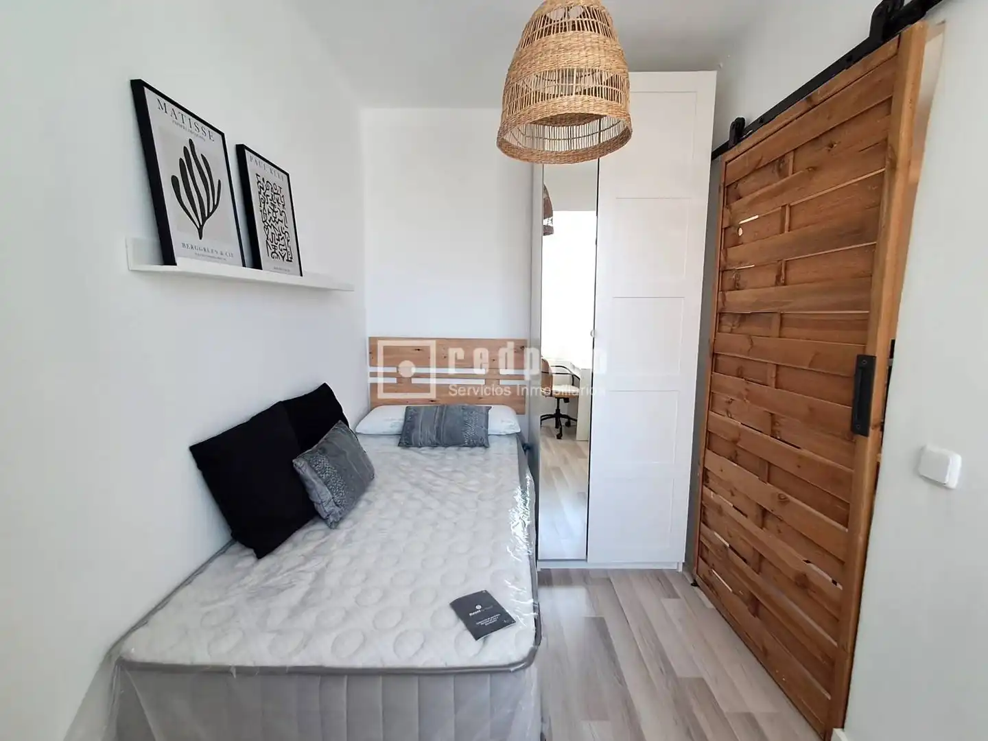Habitación de Piso de alquiler en Madrid con Aire acondicionado, Calefacción y Amueblado