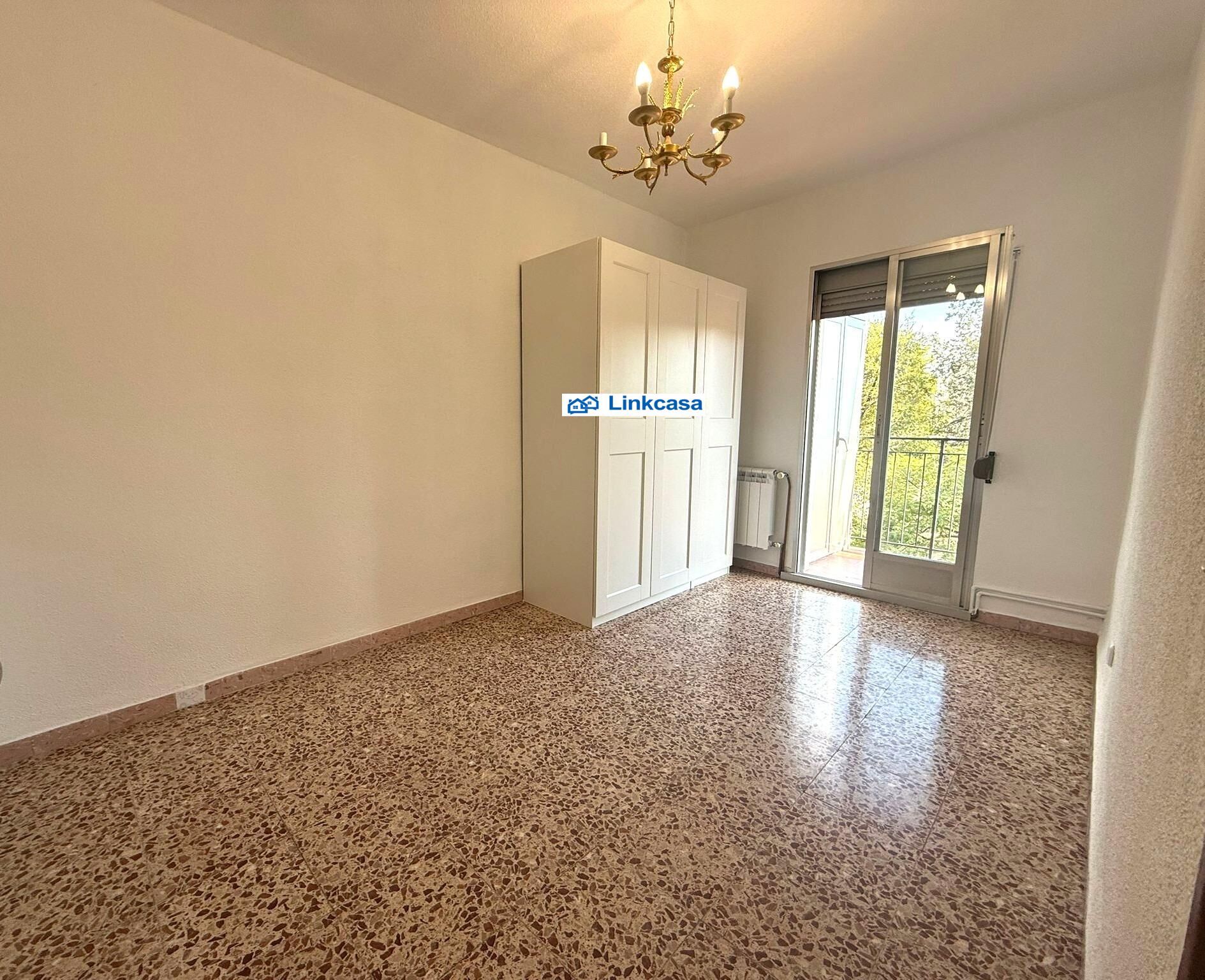 Piso en venta en Calle LAGUNA, Aluche, Latina