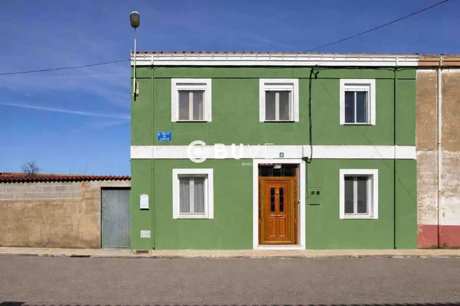 Exterior view of Houses for sale in Bustillo del Páramo  with Heating, Terrace and Storage room