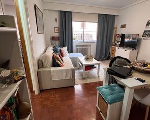 Living room of Flat for sale in  Madrid Capital  with Heating and Furnished