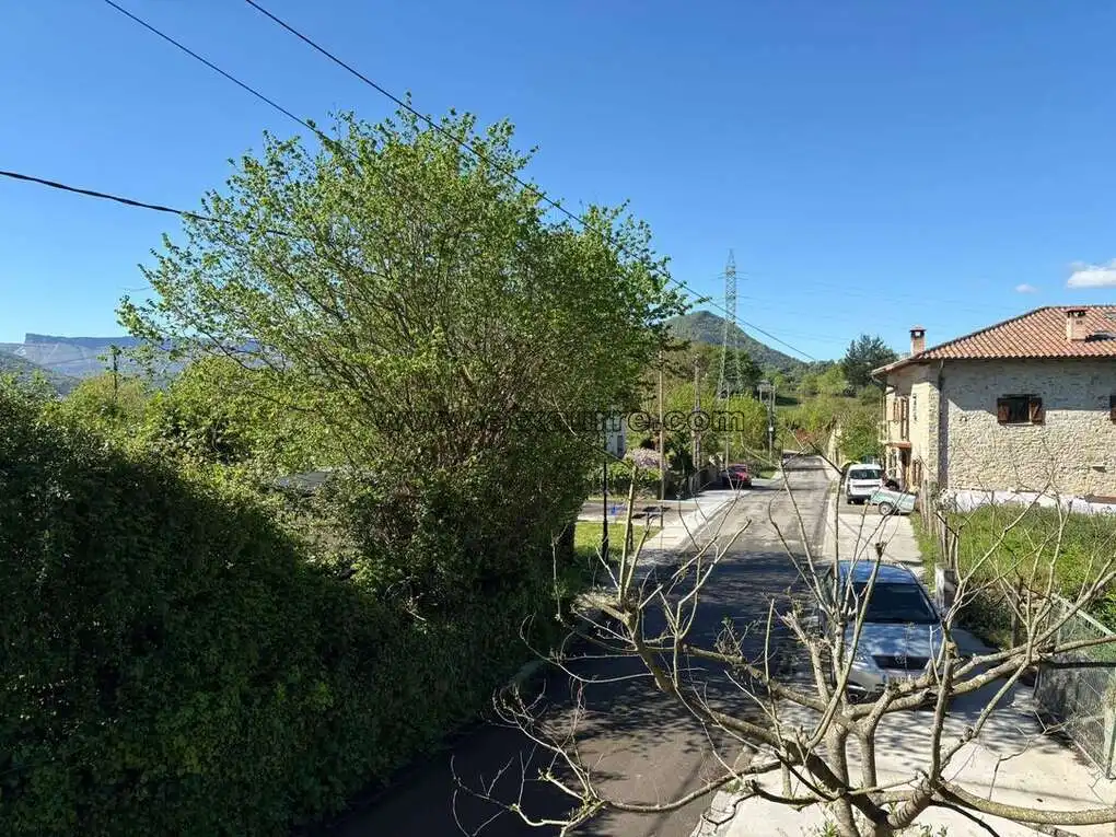 Außenansicht von Country house zum Verkauf in Ayala / Aiara mit Heizung