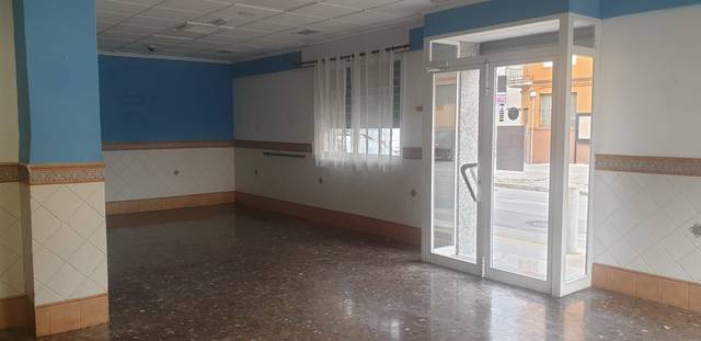 Local comercial en Alquiler en Almoines
