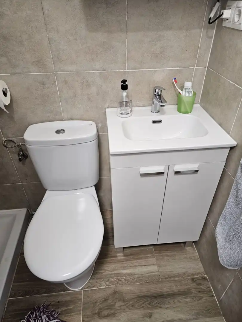 Baño de Estudio de alquiler en Laredo con Amueblado