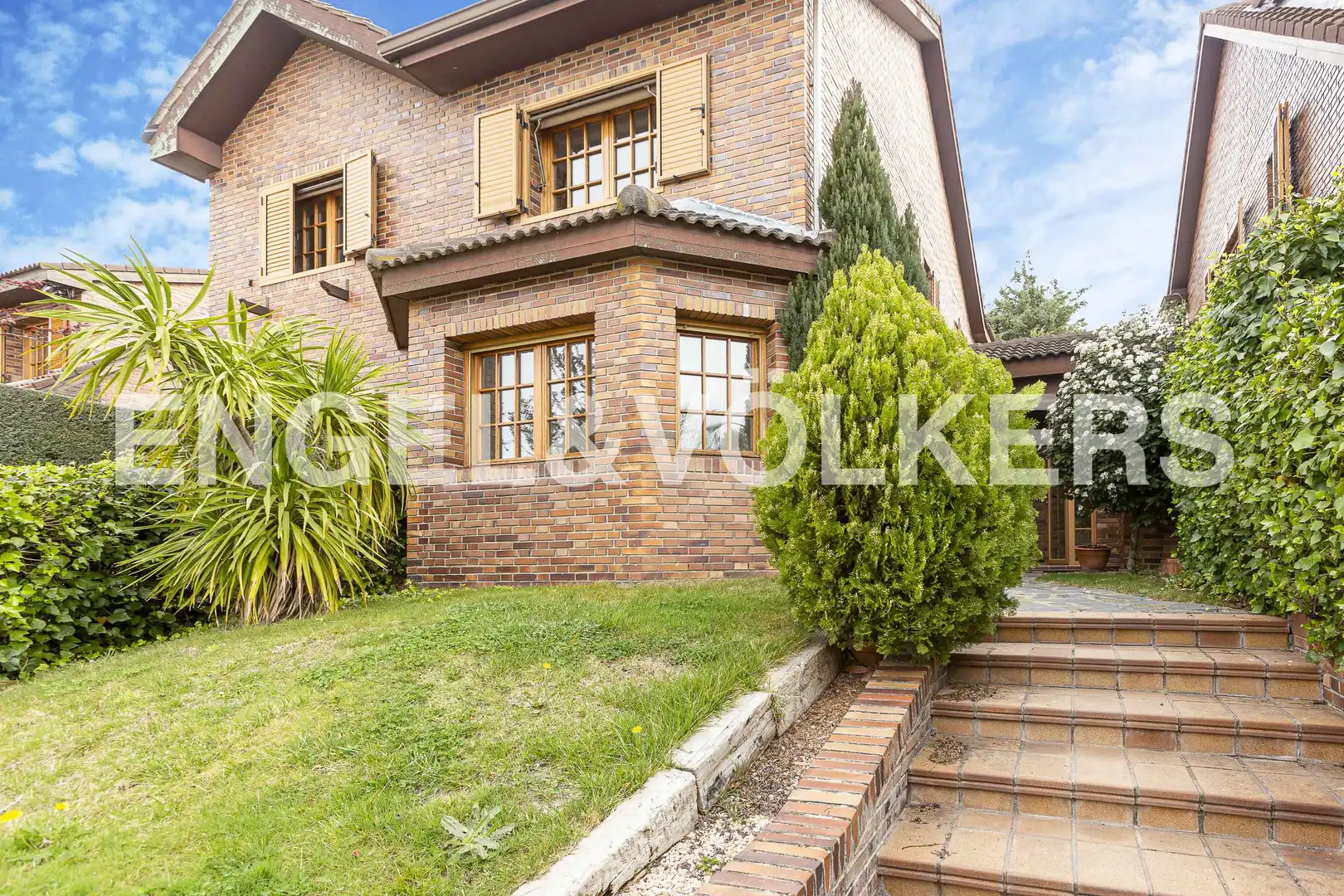 Vista exterior de Casa o chalet de alquiler en Las Rozas de Madrid con Aire acondicionado, Calefacción y Jardín privado