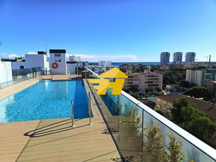 Piscina de Àtic de lloguer en Málaga Capital amb Aire condicionat, Piscina i Balcó