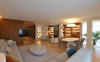 Living room of Flat for sale in  Valencia Capital  with Air Conditioner