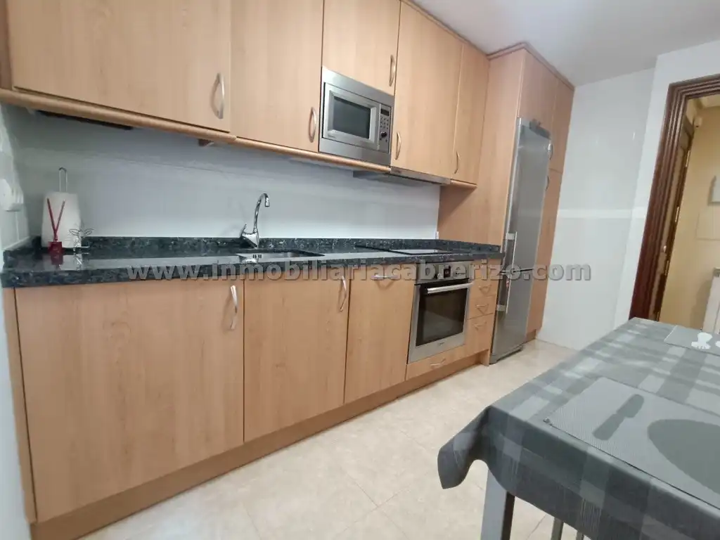 Cocina de Apartamento en venta en Lardero con Calefacción, Parquet y Terraza