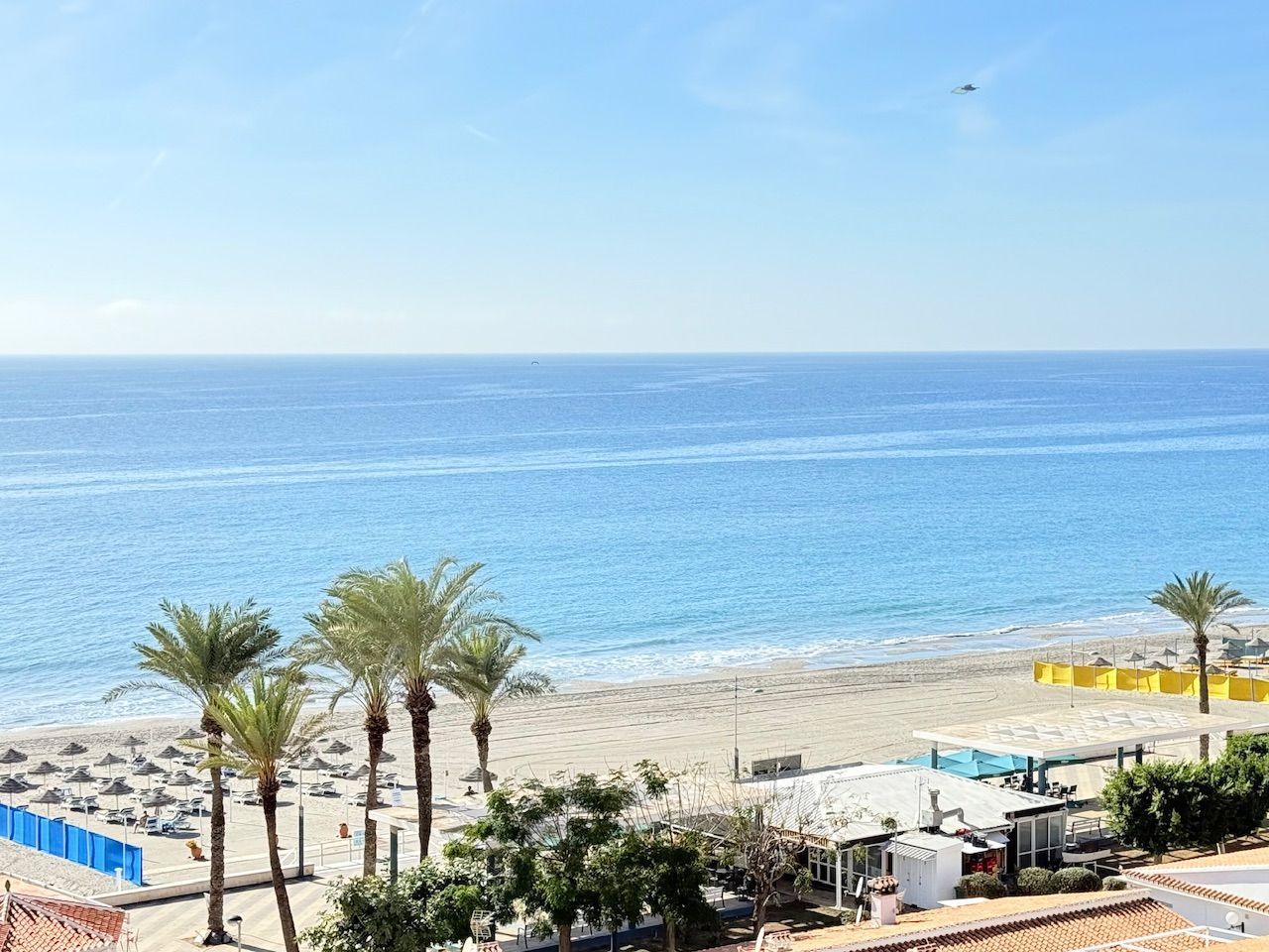 Vista exterior de Estudi en venda en Torrox amb Piscina comunitària