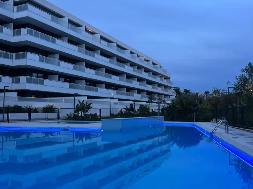 Apartment mit Pool zum Verkauf in avenida pere matutes noguera 94, imagen 2