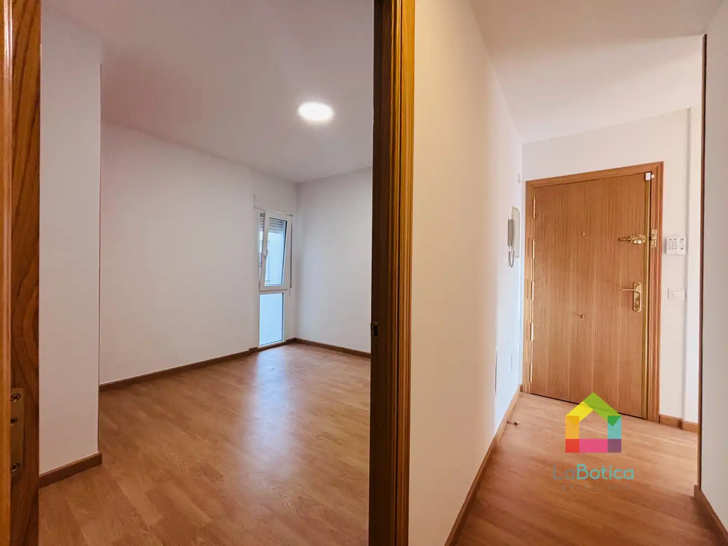 Flat for sale in Ajofrín  with Oven and Washing machine