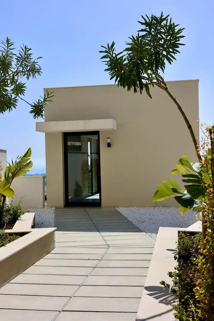 Flat for sale in Marbella  with Air Conditioner, Private garden and Terrace