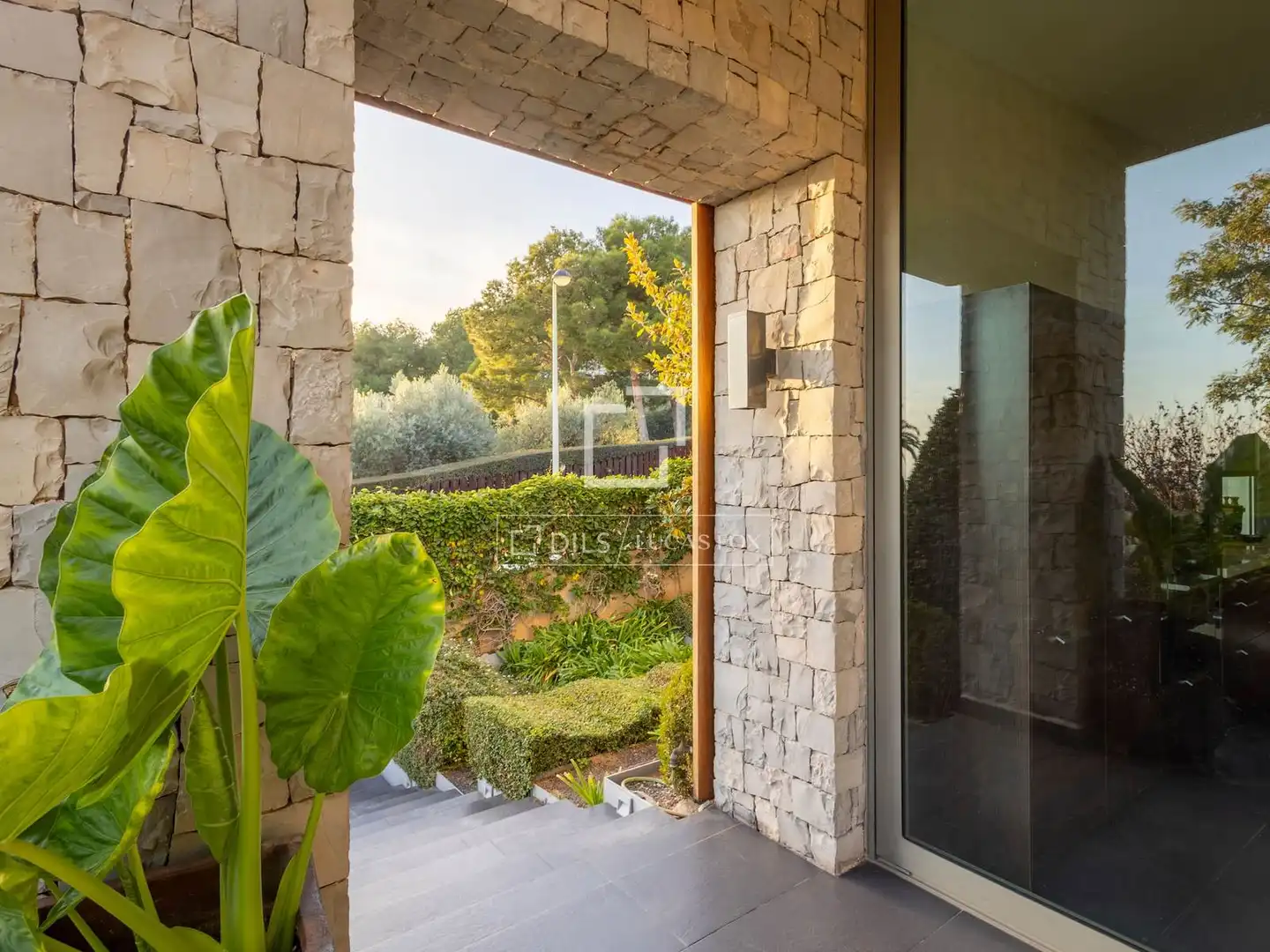 Casa o chalet en venta en Sagunto / Sagunt con Aire acondicionado, Calefacción y Jardín privado