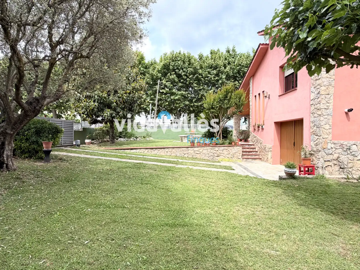 Casa amb terrassa en venda a Carrer Fluvià, imagen 9