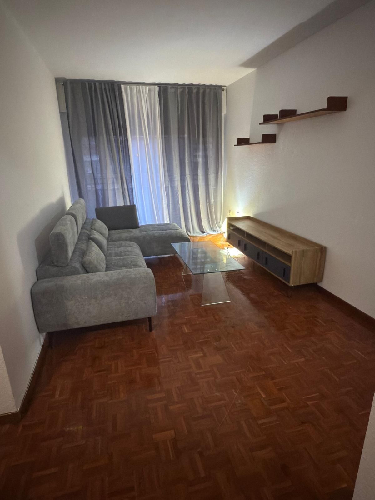 Sala de estar de Piso de alquiler en  Madrid Capital con Calefacción, Terraza y Amueblado