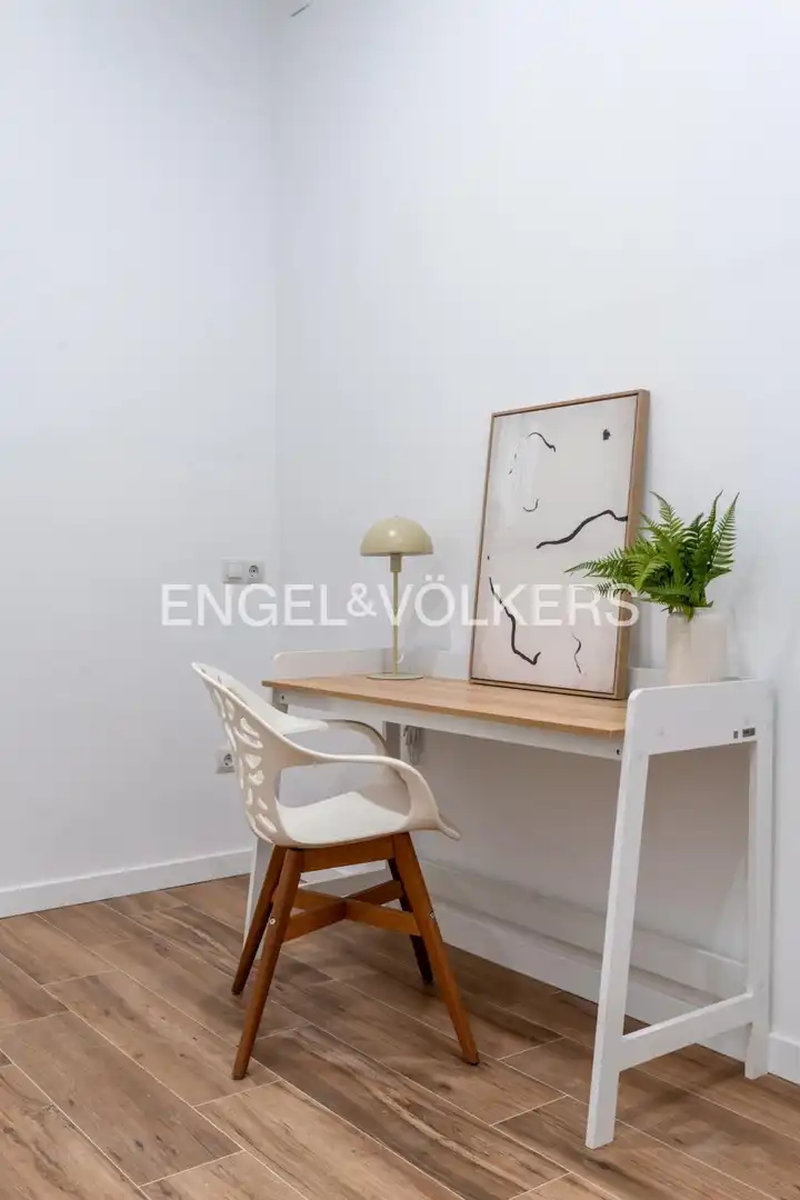 Dining room of Flat for sale in Sevilla  with Air Conditioner, Heating and Balcony