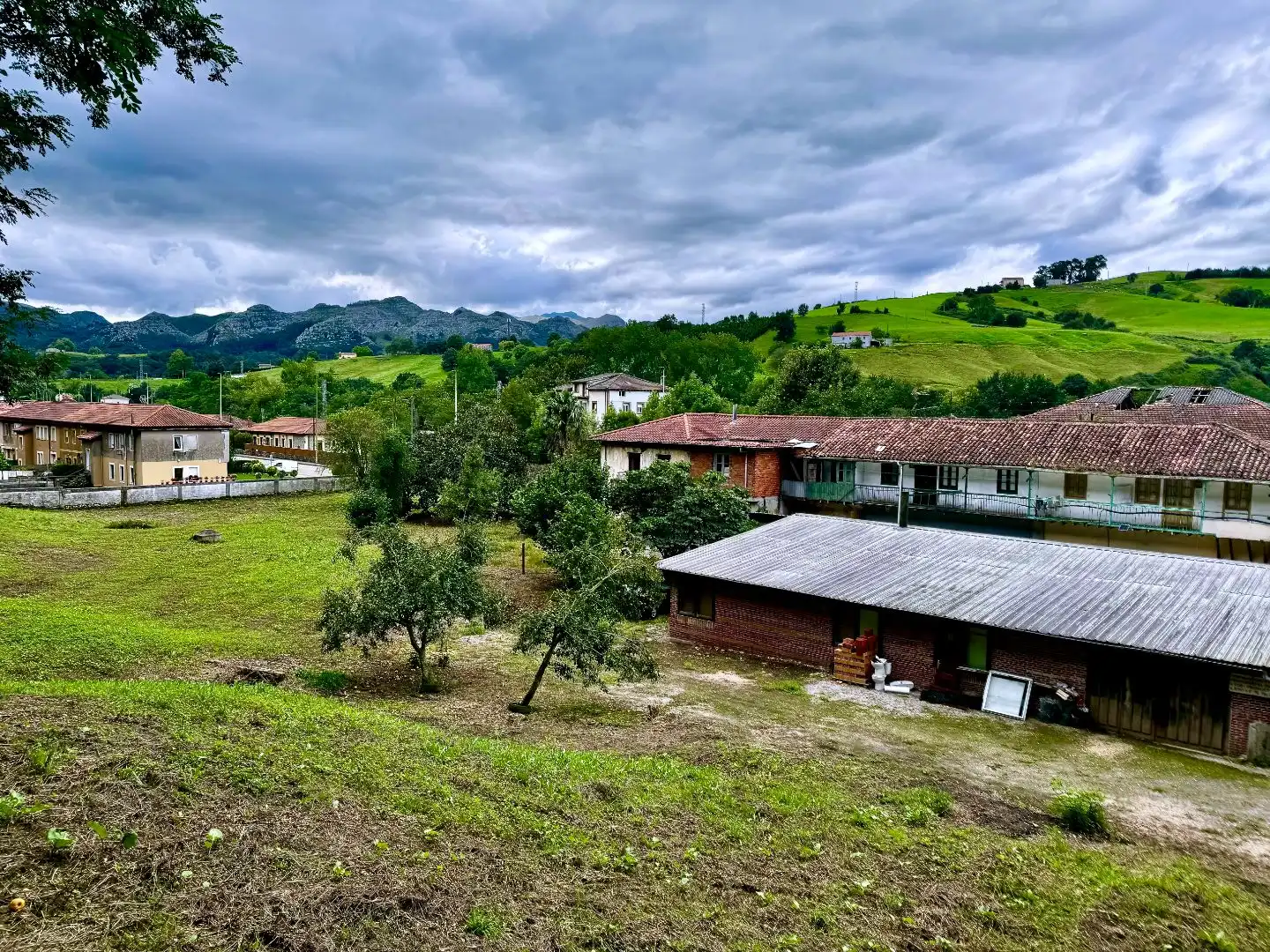 Casa rústica amb jardí en venda a Barrio Baldelazón 8, imagen 3
