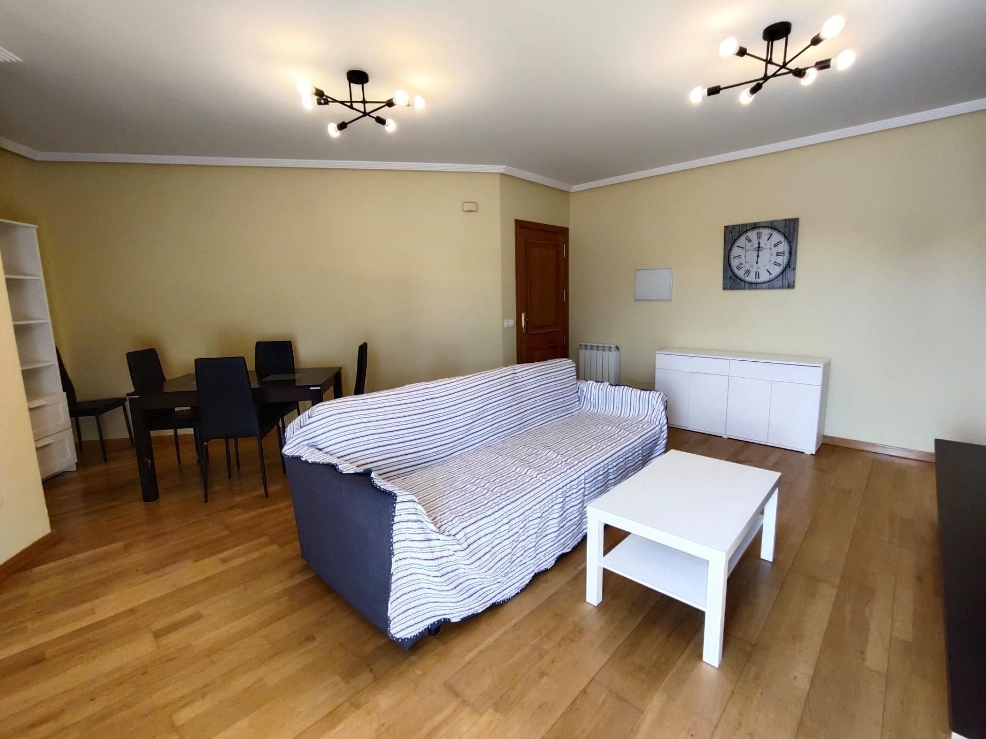 Wohnzimmer von Wohnungen miete in San Andrés del Rabanedo mit Heizung und Terrasse