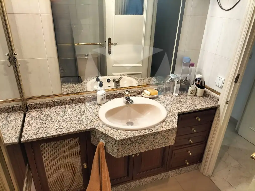 Bany de Pis en venda en Badajoz amb Aire condicionat, Calefacció i Terrassa