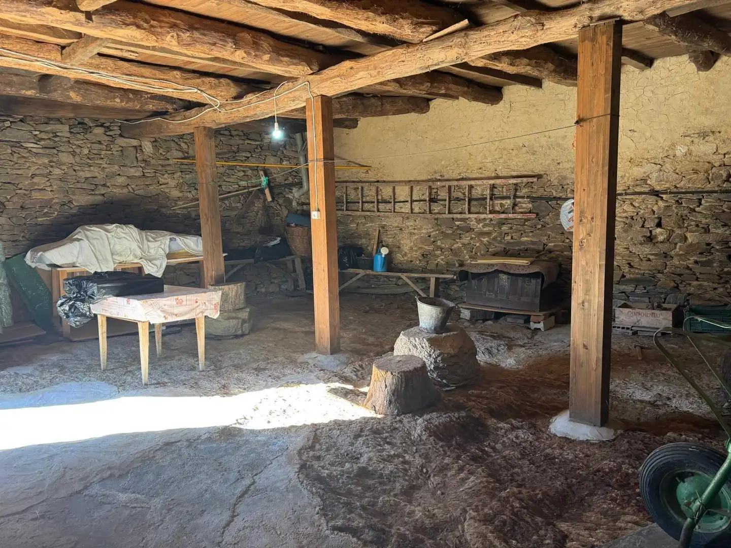 Finca rústica en venta en Palacios de Sanabria con Jardín privado, Amueblado y Balcón