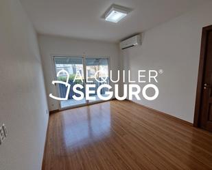 Flat to rent in  Madrid Capital  with Heating, Terrace and Storage room