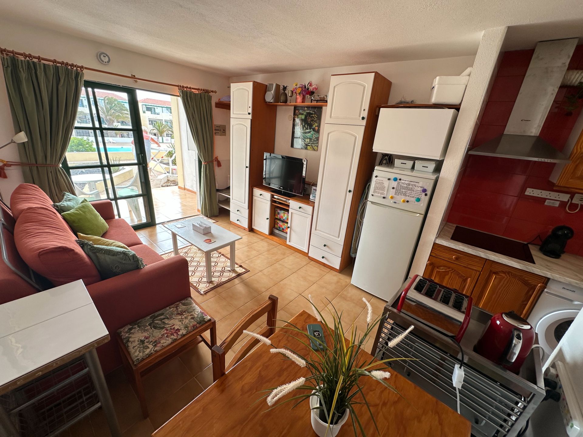 Sala de estar de Apartamento en venta en Antigua con Terraza, Amueblado y Lavadora