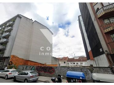 Pis amb balcó en venda a Avenida Zamora
