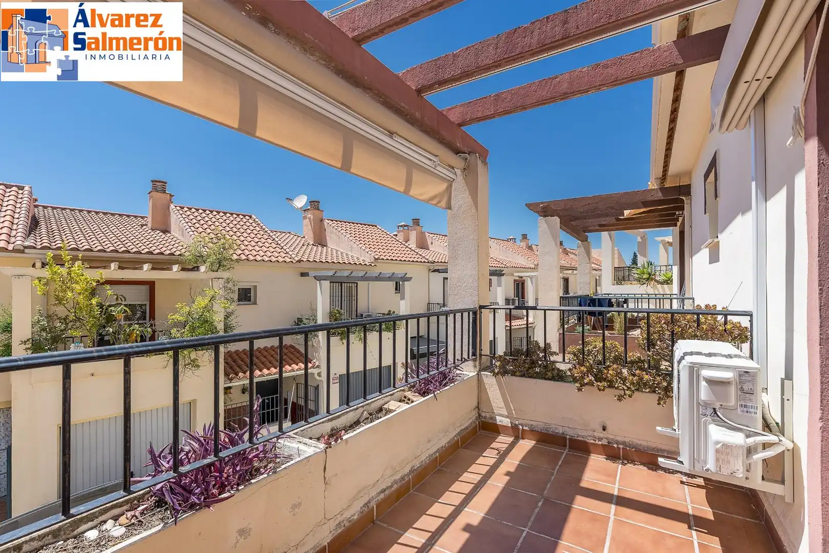 Terrassa de Casa adosada en venda en Huétor Vega amb Calefacció