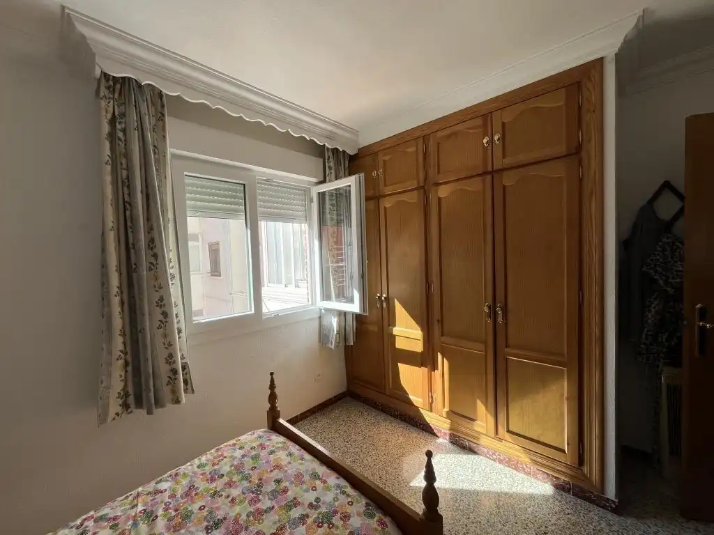 Habitación de Piso en venta en Málaga con Aire acondicionado, Terraza y Trastero