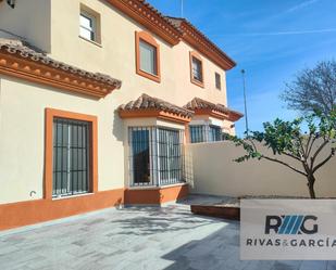 Single-family semi-detached for sale in Puertas del sur - Guadabajaque