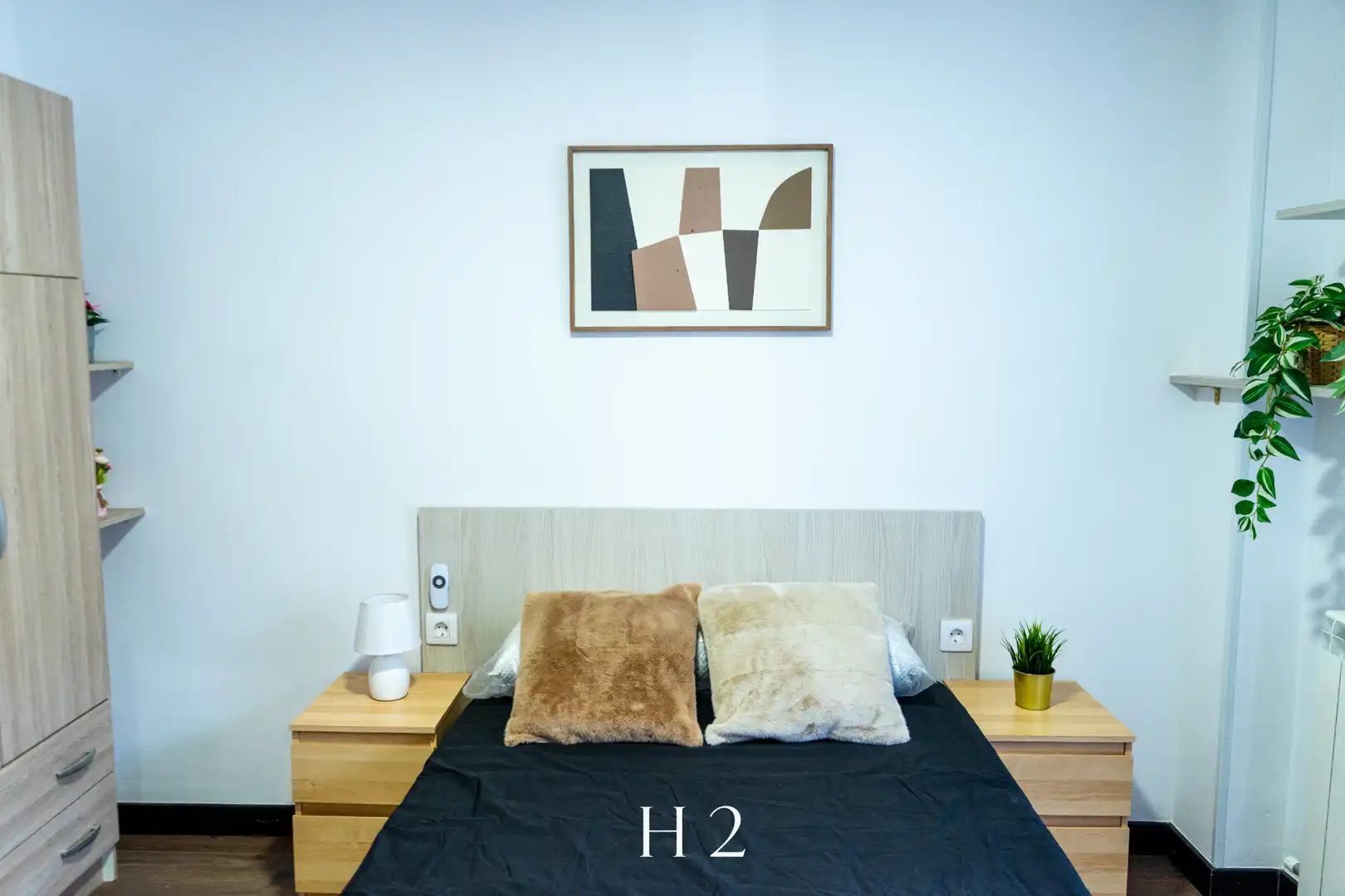 Bedroom of Flat for share in Zaragoza  with Air Conditioner, Heating and Private garden