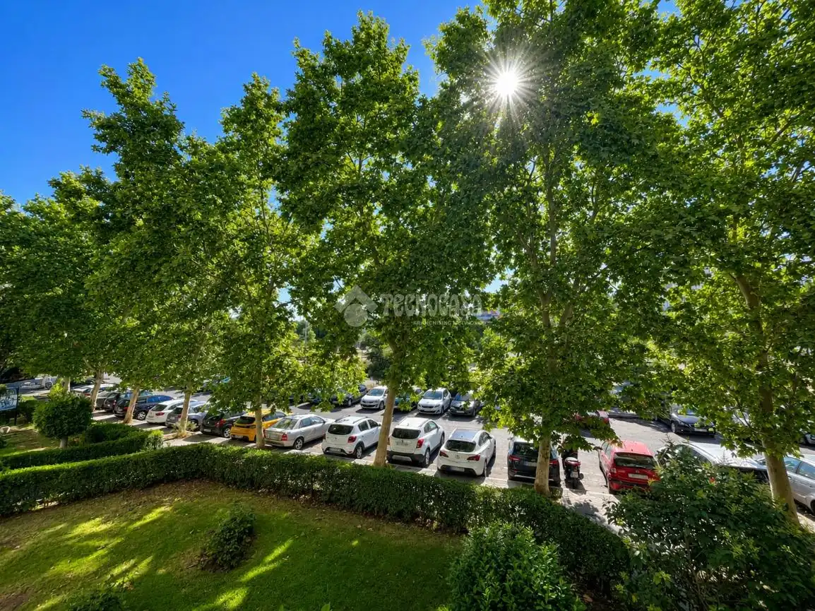 Parking de Piso en venta en Madrid con Aire acondicionado, Calefacción y Terraza