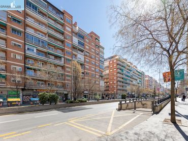 Pis amb ascensor en venda a Camino de Ronda
