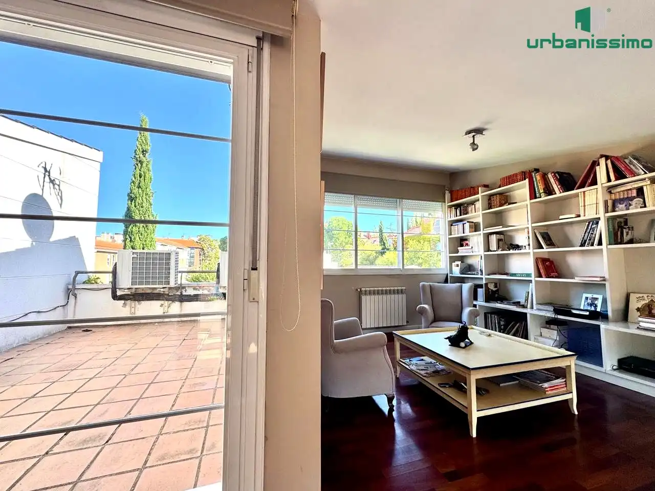 Sala d'estar de Casa o xalet en venda en Moncloa - Aravaca