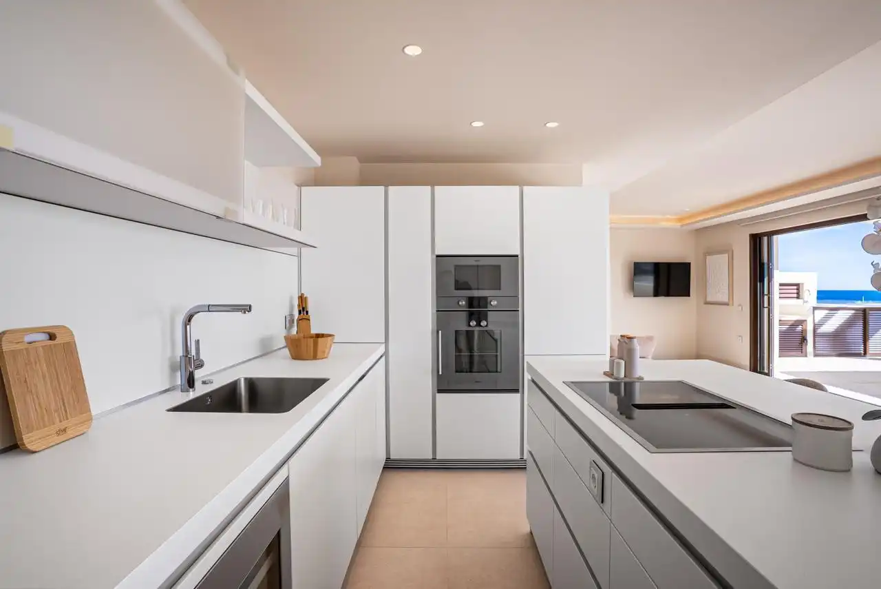 Cocina de Ático de alquiler en Estepona con Aire acondicionado, Calefacción y Terraza