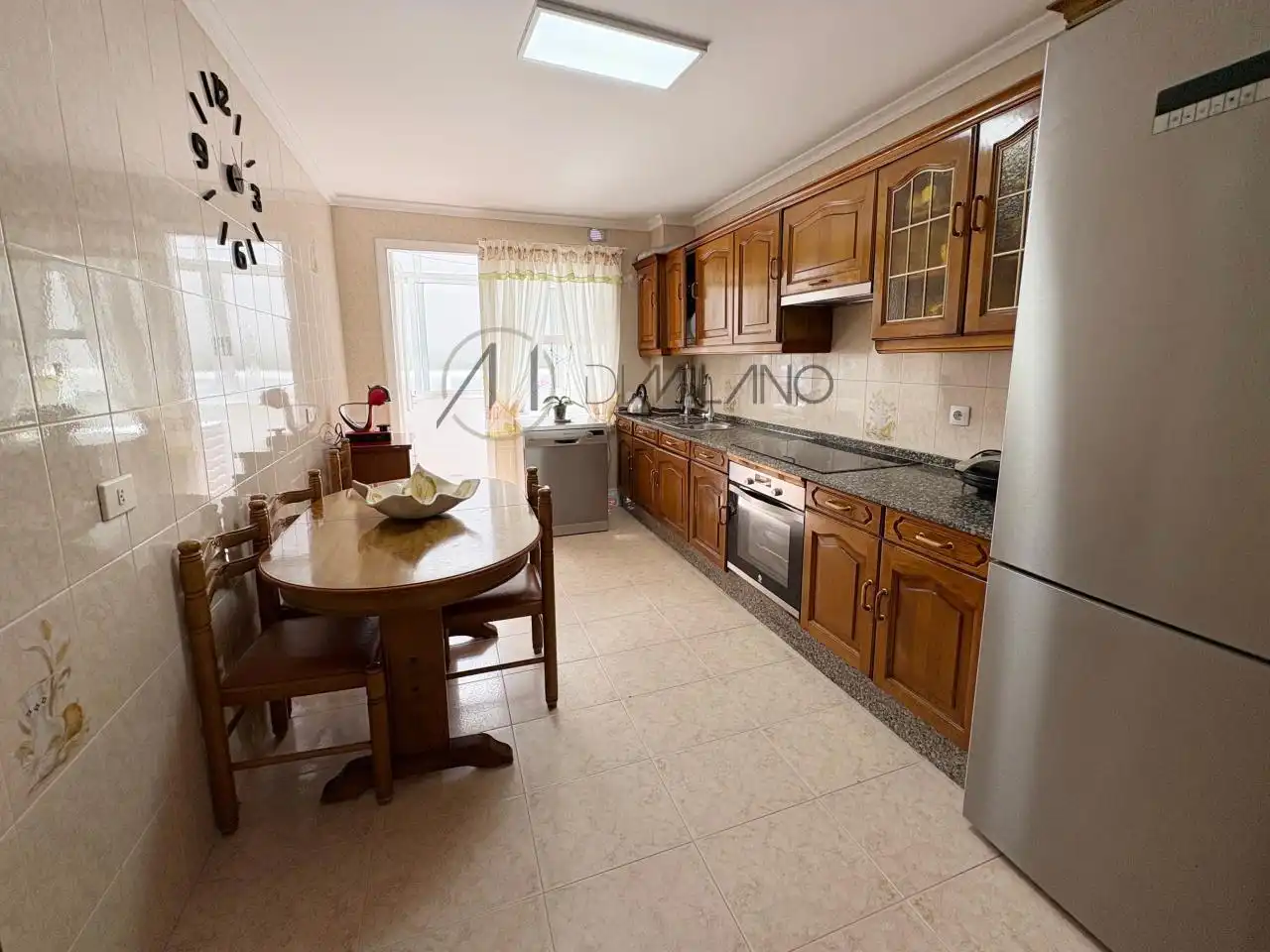 Cocina de Piso en venta en Vigo  con Trastero y Balcón