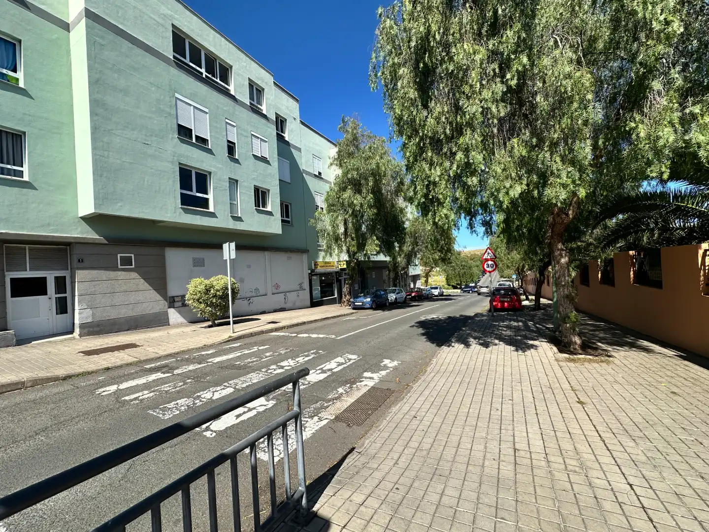 Vista exterior de Garaje en venta en Las Palmas de Gran Canaria