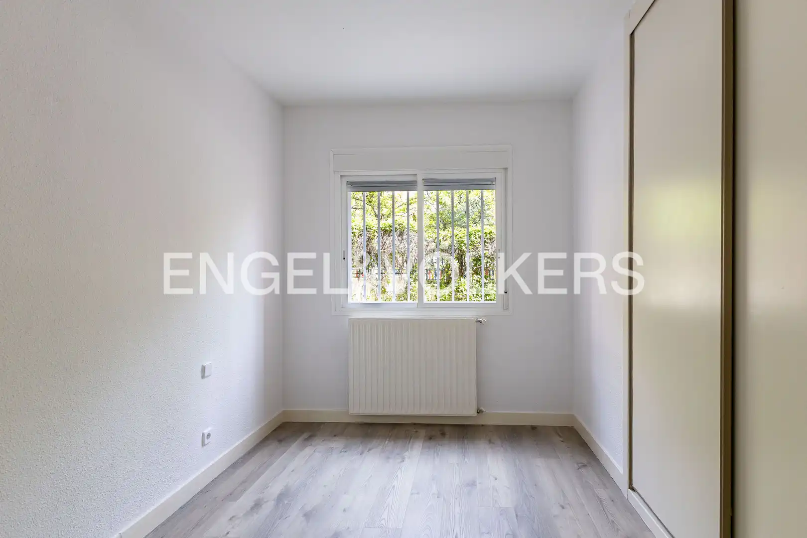 Bedroom of Flat for sale in Alcobendas  with Heating, Storage room and Swimming Pool