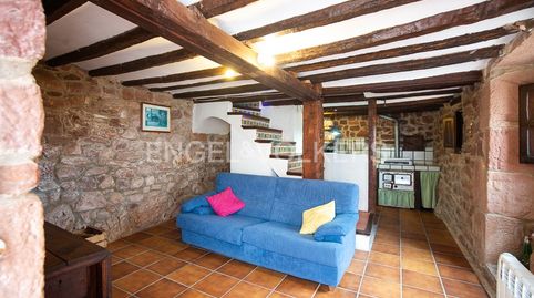 Foto 2 de Casa adosada en venta en Vilafamés, Castellón