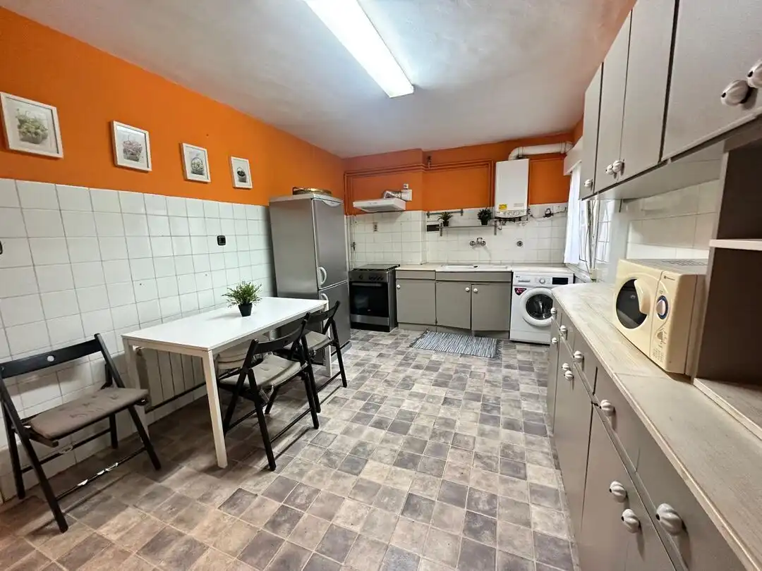 Cocina de Piso en venta en Galdakao con Calefacción, Parquet y Amueblado