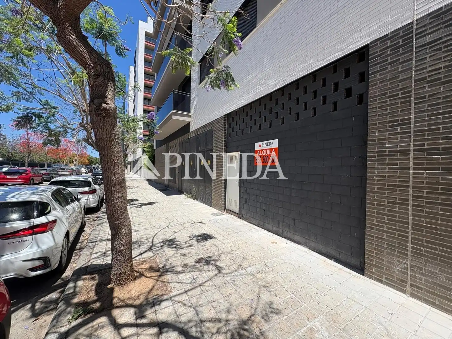 Exterior view of Commercial properties for rent in Valencia