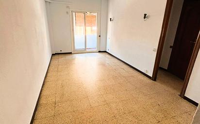 Bedroom of Flat for sale in L'Hospitalet de Llobregat  with Washing machine, Microwave and Balcony